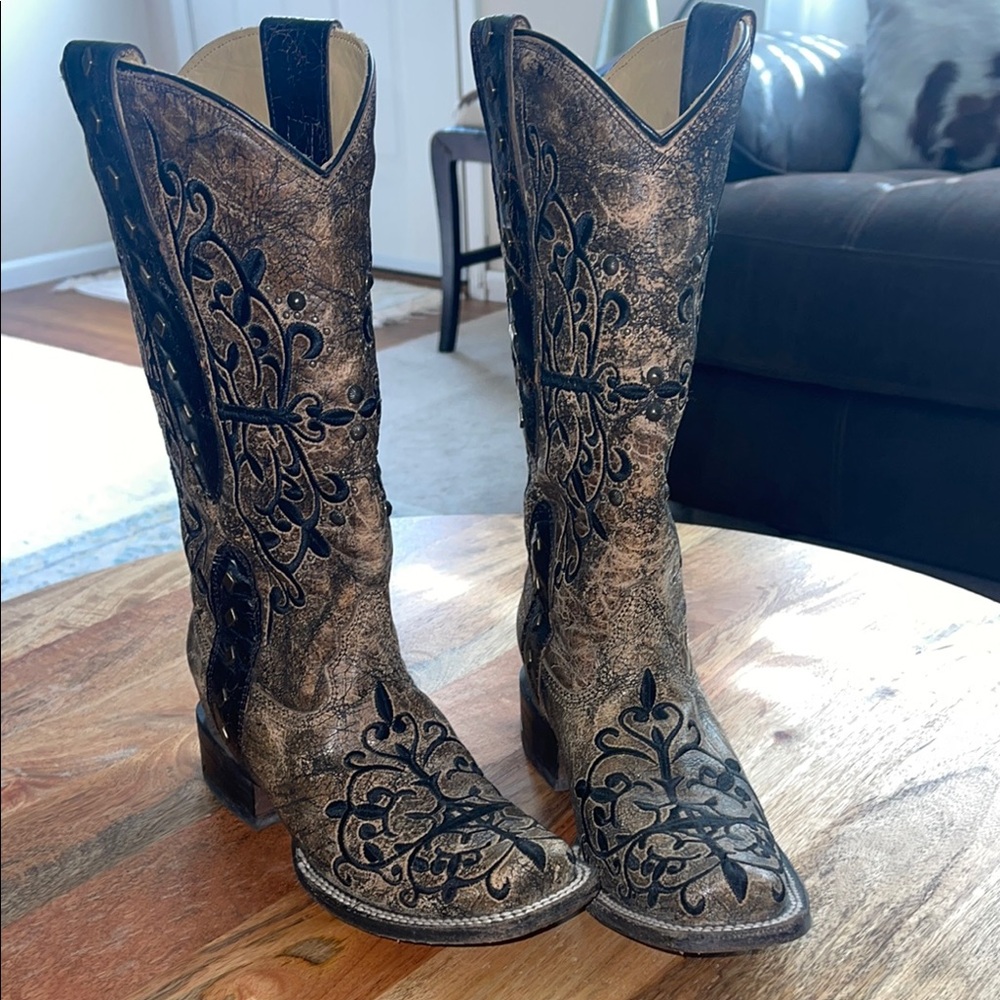 Corral Black and Brown Embroidered Boots
